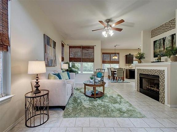 5th image of 4208 Columbine Dr