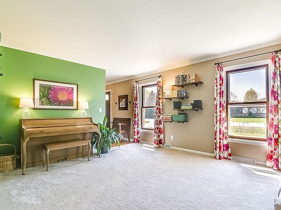 Livingroom front