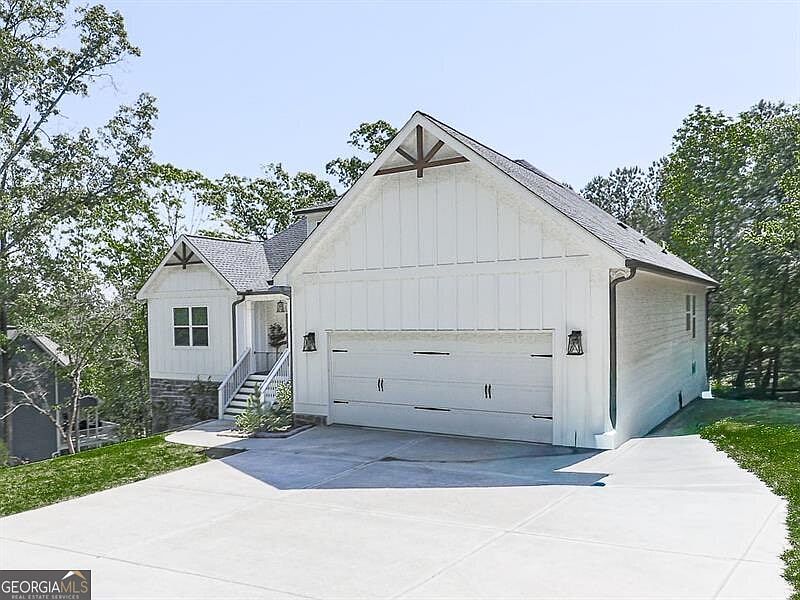 1st image of 17 Wendover Dr