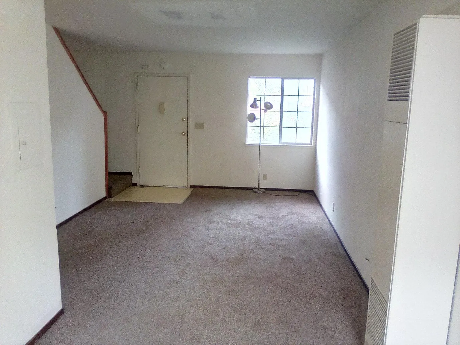 2 bed, 916 sqft, $2,550 — Photo 3