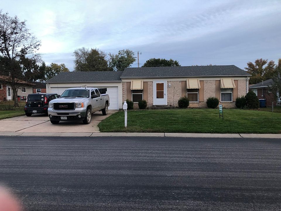 Front view of home