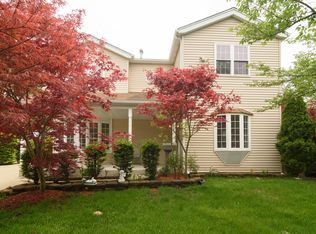 2309 Sigwalt St, Rolling Meadows, IL 60008