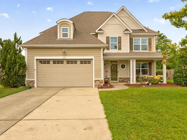 3224 Winterwood Dr, Fayetteville, NC 28306