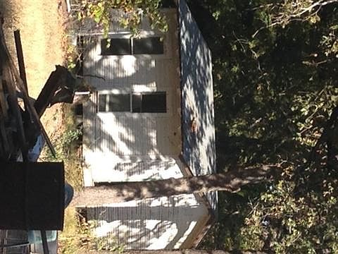 2nd image of 1880 Evelyn St