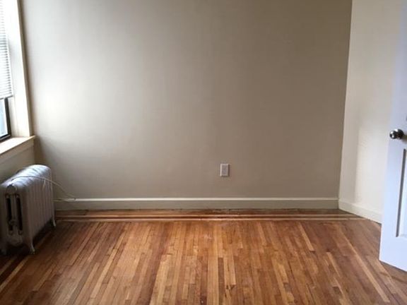 3rd image of 2067 38th St APT B2