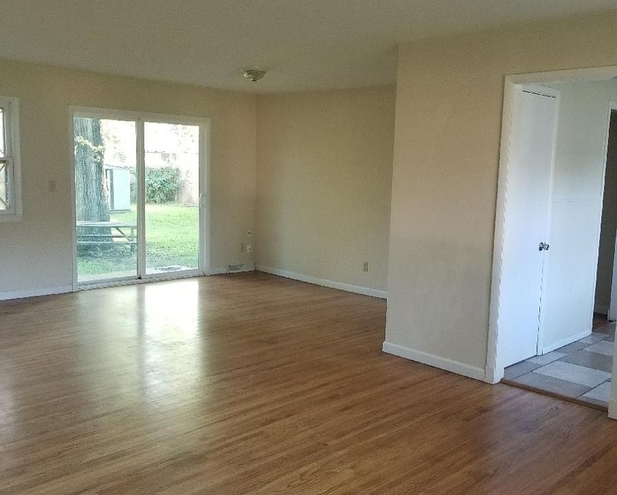 2nd image of 8443 W Hickory Ln