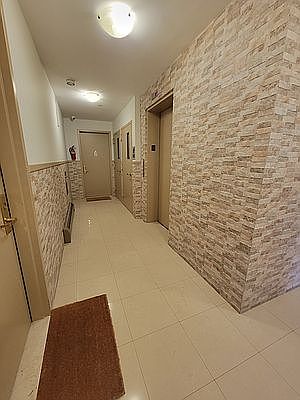 5th image of 2911 12th St APT 2B
