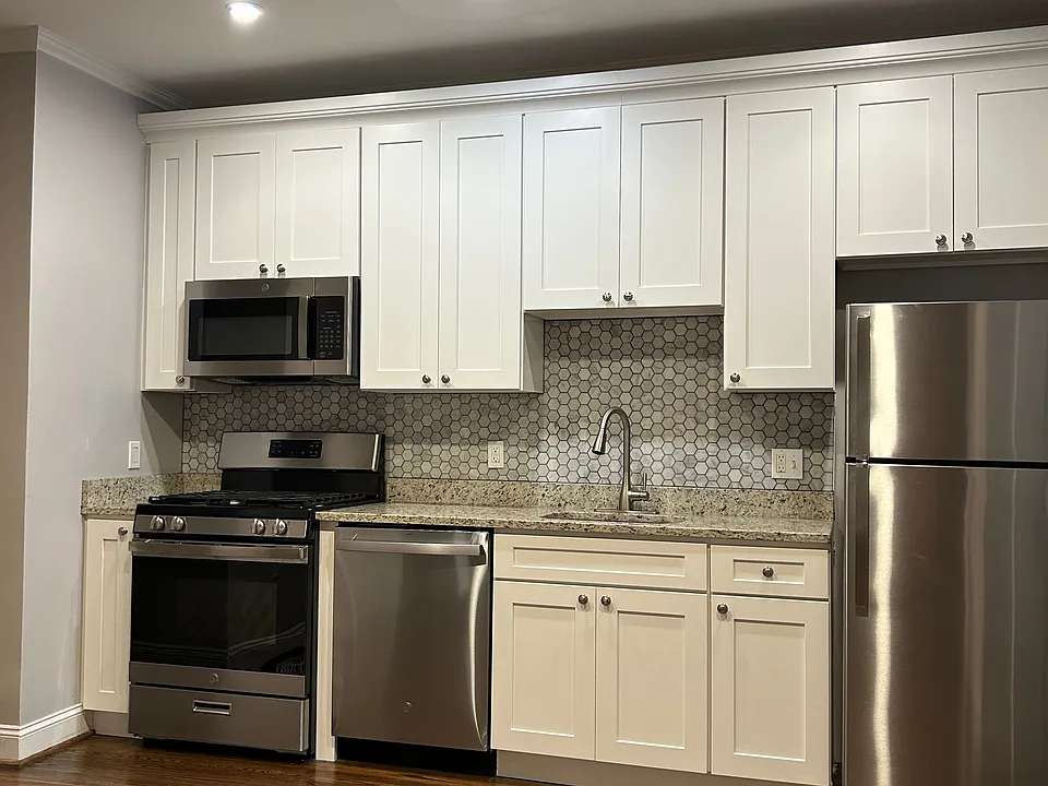 1635 W Virginia Ave NE #1