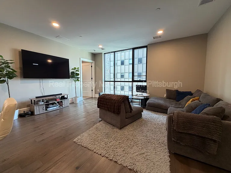 350 Oliver Ave #905 — Photo 6