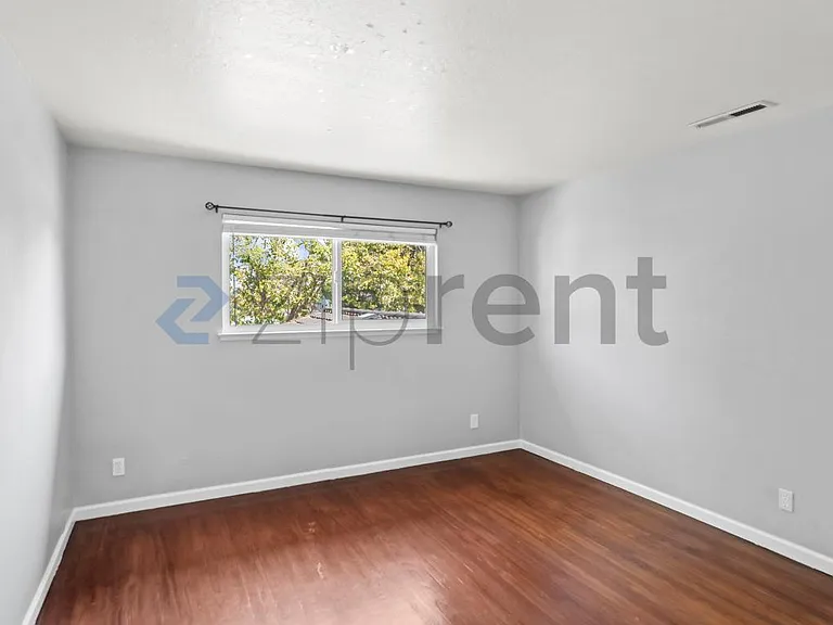 5319 Westbury Ct — Photo 21