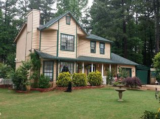 939 Cadet Ct, Lilburn, GA 30047