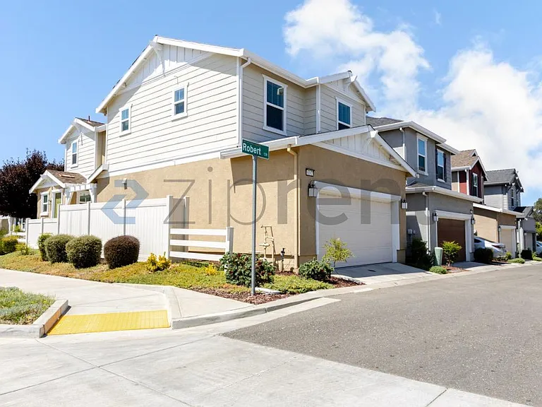 6192 Paseo De Mooney — Photo 1
