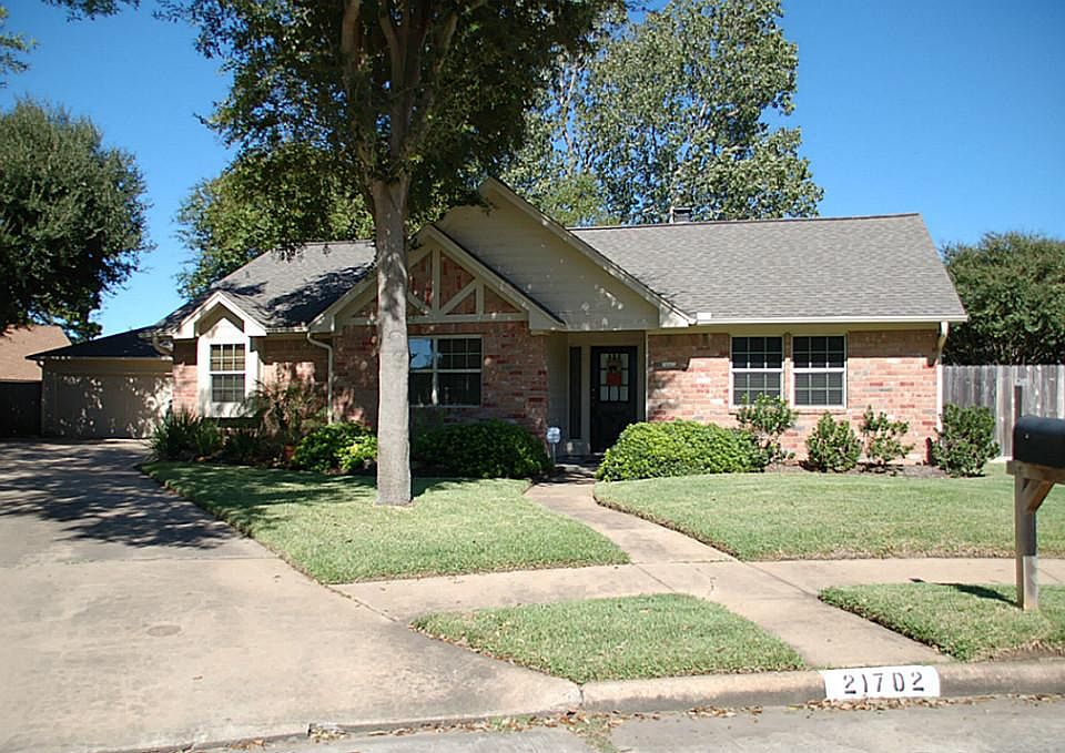 1st image of 21702 Country Park Ct