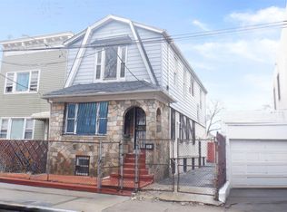 301 E 40th St, Brooklyn, NY 11203
