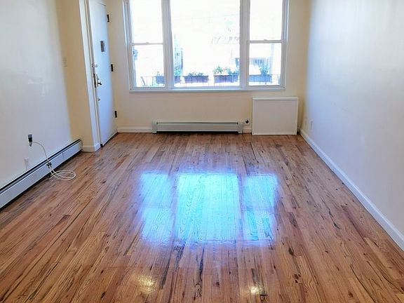 5th image of 26-06 24th Ave Floor 1