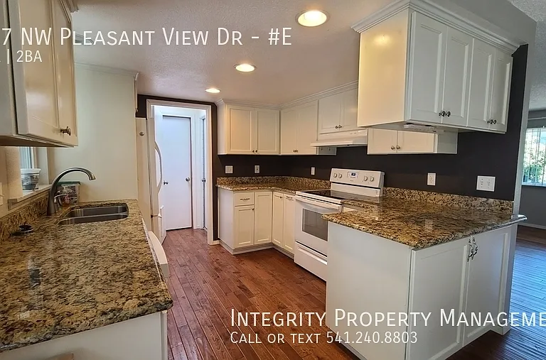 347 NW Pleasant View Dr #E — Photo 7