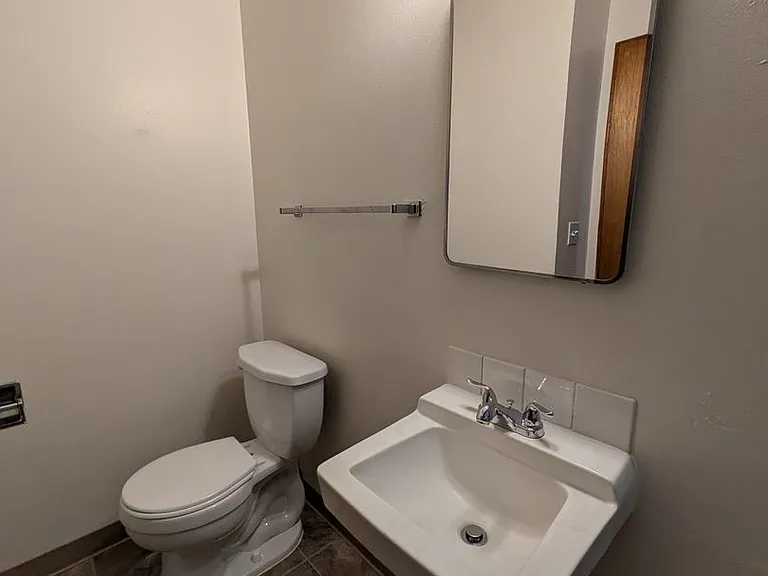 Bel Air Apartments — Photo 23