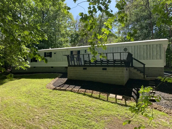 9 Blueberry Ln, Hardy, VA 24101