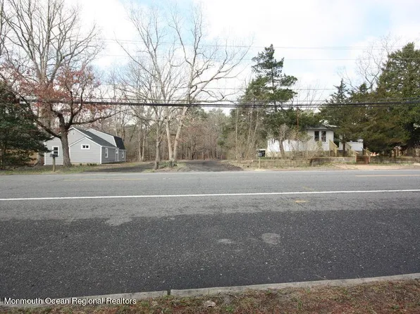 484 Cedar Swamp Rd, Jackson, NJ 08527