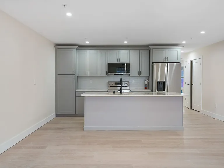 125 New Hamburg Rd #A2 — Photo 5