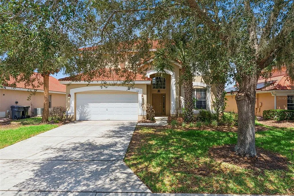 6 bed, 5.5 bath, 2771 sqft, $3,900 — Photo 1
