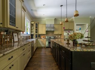 9147 Selborne Ln, Chattahoochee Hills, GA 30268