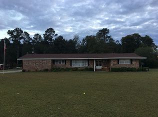 1604 Suggs Taylor Rd, Elizabethtown, NC 28337