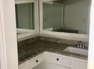 808 Molina Dr, Angleton, TX 77515