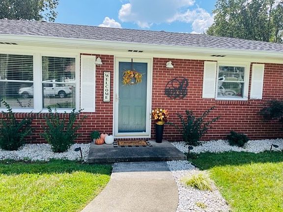 5th image of 122 Woodlawn Dr