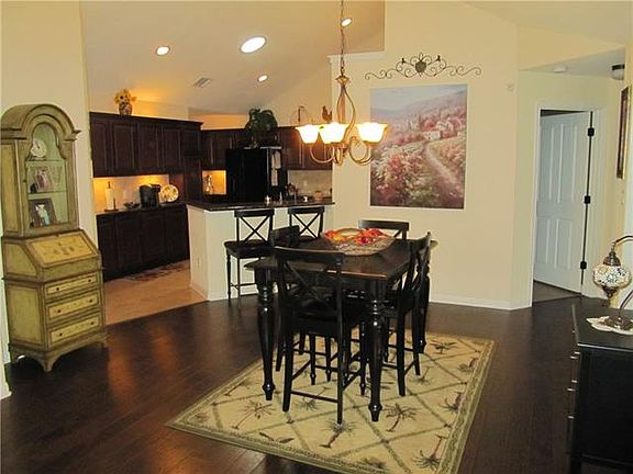 4th image of 30 Wildwood Dr APT 104
