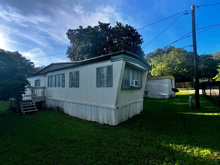 1137 S Christiana Ave — Photo 1