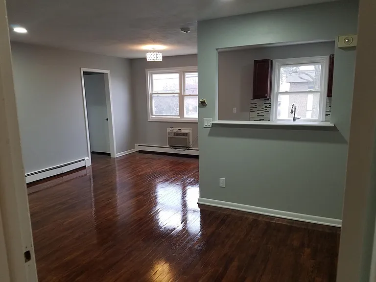 72 Benson Ave #2 — Photo 3