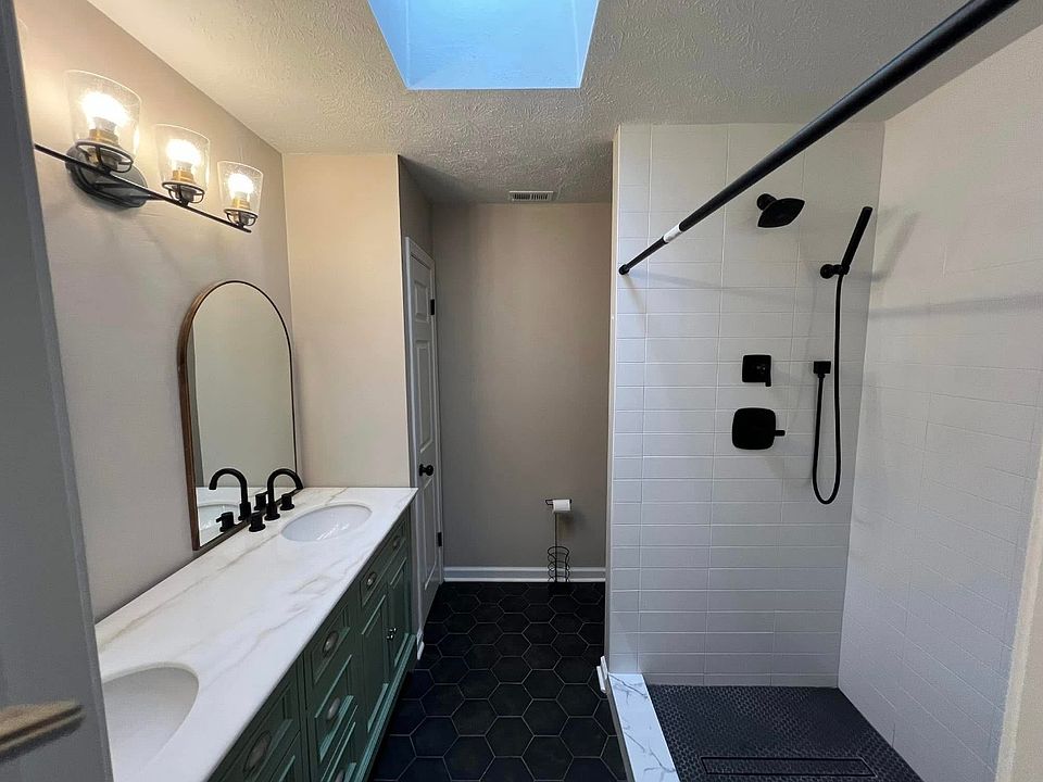 1st image of 136 Grand Lagoon Shores Dr