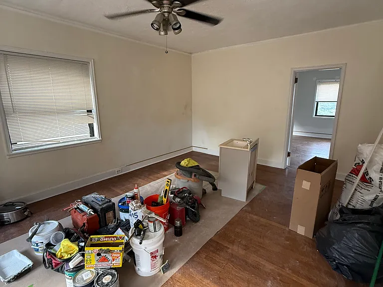 1 Undisclosed Address — Photo 4