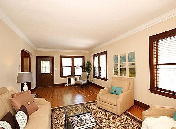 4th image of 1577 Sargent Ave