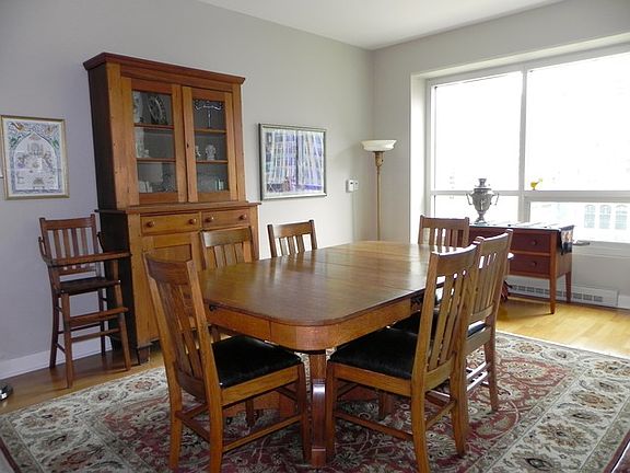 4th image of 250 E Pearson St APT 1501