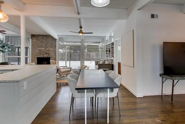 2649 Crawford Ave — Photo 8