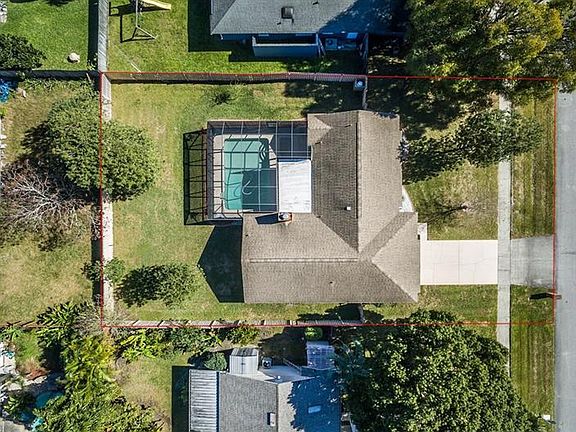 2nd image of 1735 Stafford Dr