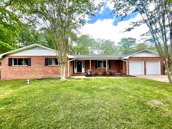 104 Hillcrest Dr, Brookhaven, MS 39601