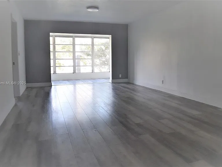8101 SW 24th Ct — Photo 6