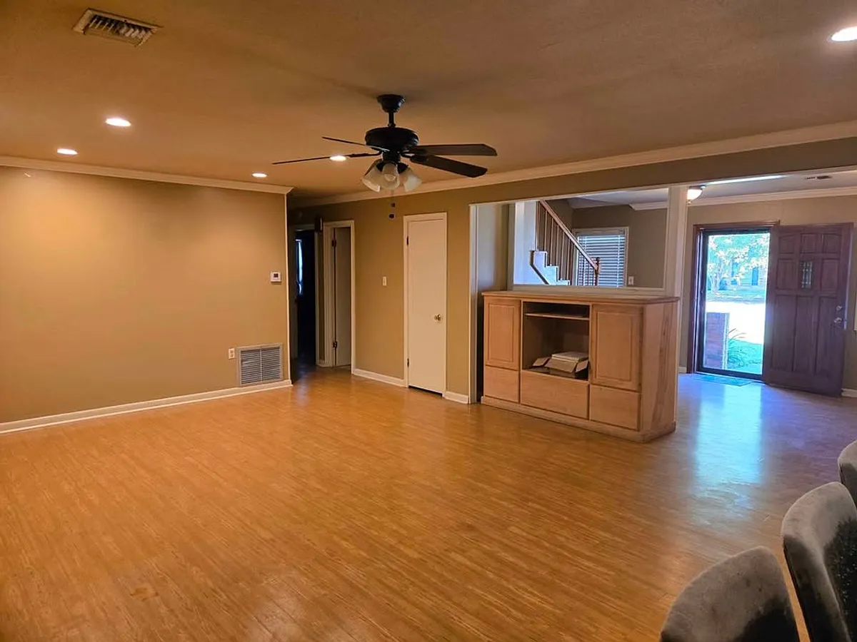 Building Photo - 506 Kees Cir