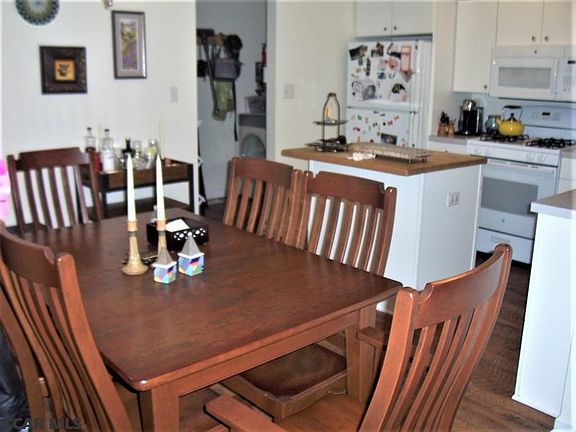 3rd image of 113 Westminster Ct