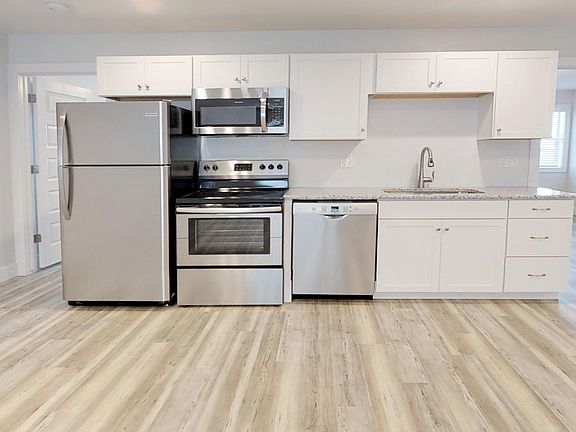 2nd image of 300 Opal Ct APT 3