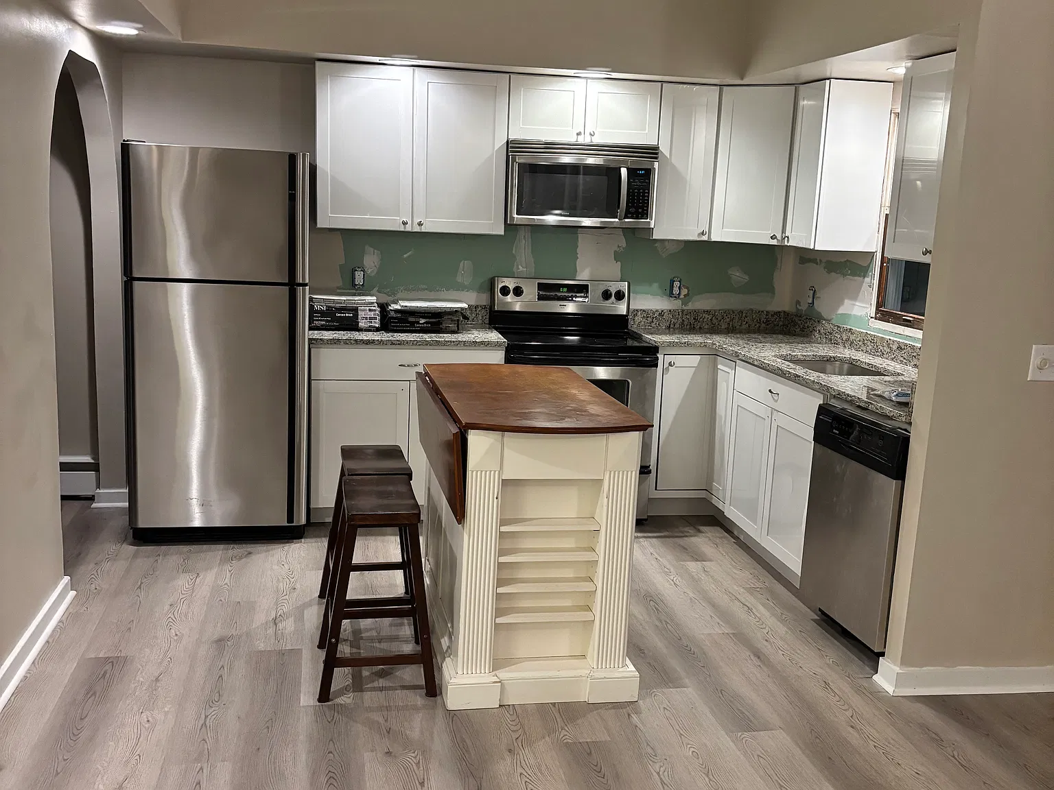 1 bed, 950 sqft, $1,800 — Photo 2