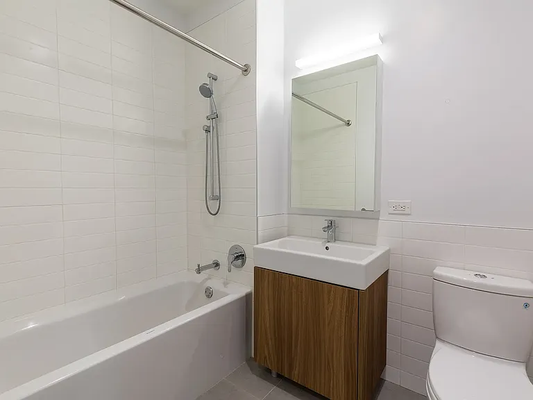 42-20 24th St #4G — Photo 5
