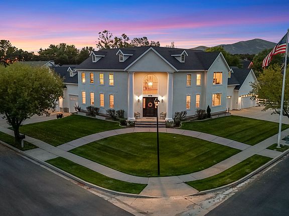 2nd image of 878 Hayden Ct