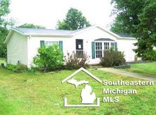 4814 Sycamore St, Newport, MI 48166