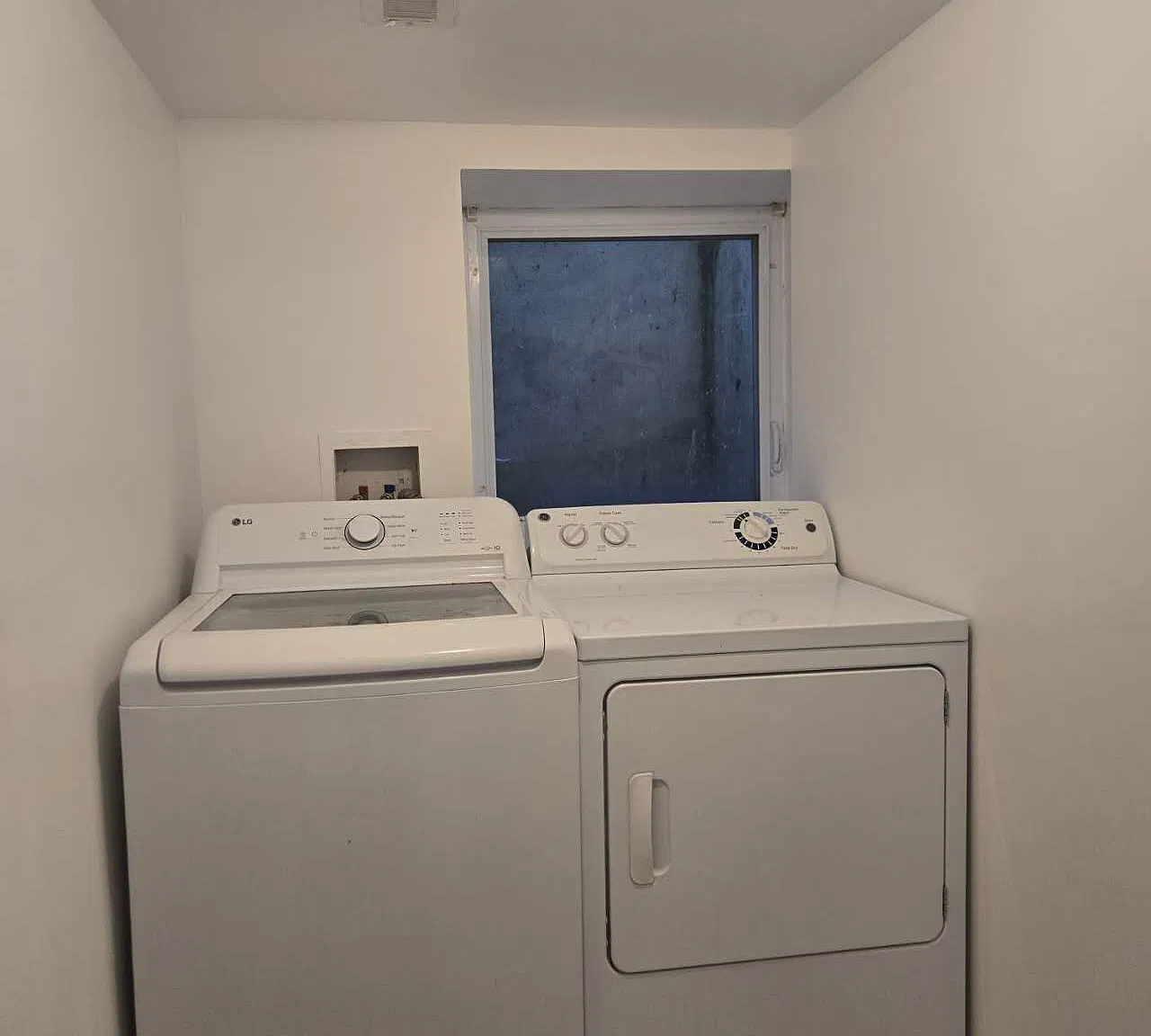 2038 N Carlisle St — Photo 4