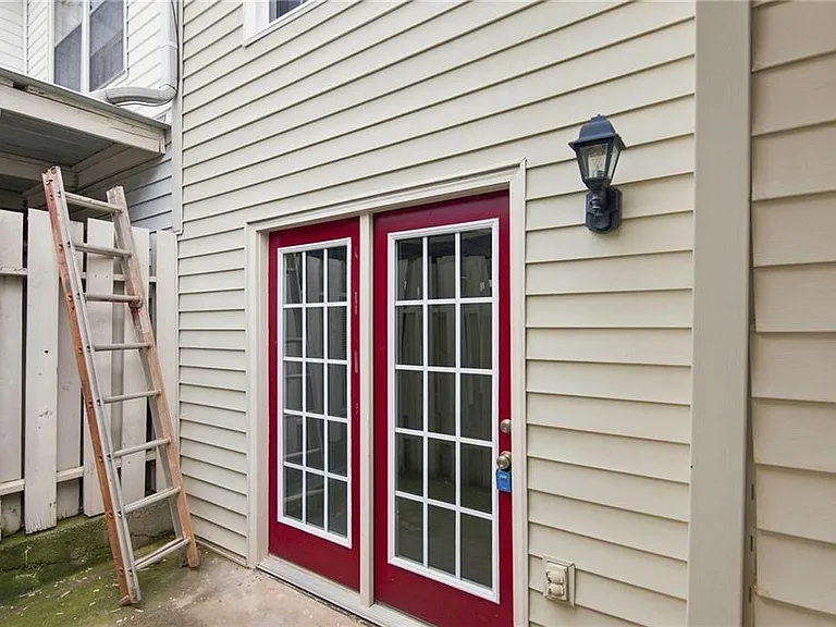 218 Mill Creek Pl — Photo 24