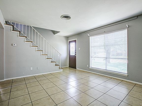 2nd image of 513 Bayshore Dr